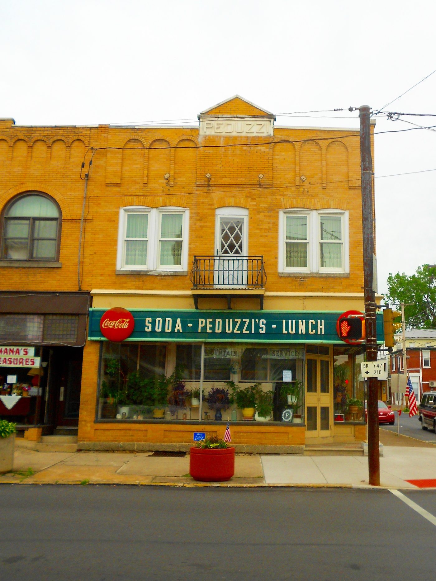Peduzzi's Soda and Lunch