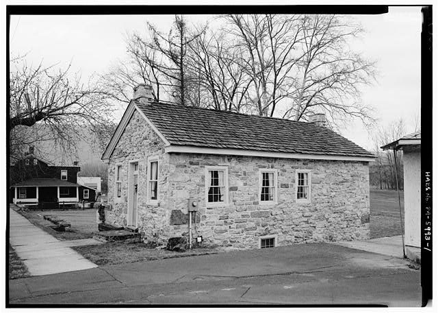 1. PERSPECTIVE VIEW OF HOUSE LOOKING NORTH. GABLE END NOT VISIBLE IN PHOTOGRAPH WAS THE CANAL SIDE. - John Sharrar House, West Water Street near Division Street