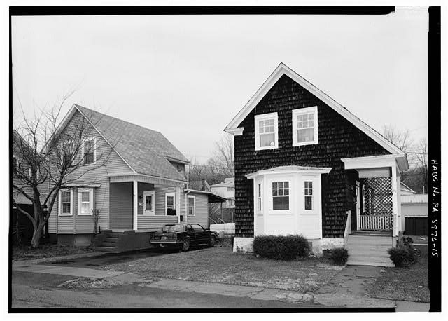 15. VIEW OF NOS. 96 AND 96 CEDAR STREET LOOKING NORTH, EXAMPLES OF NORMAN COTTAGES. - Town of Kistler