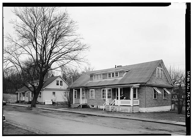 12. VIEW OF DOUBLE MOUNTAIN-STYLE HOUSES LOOKING SOUTHEAST ON BIRCH STREET. - Town of Kistler